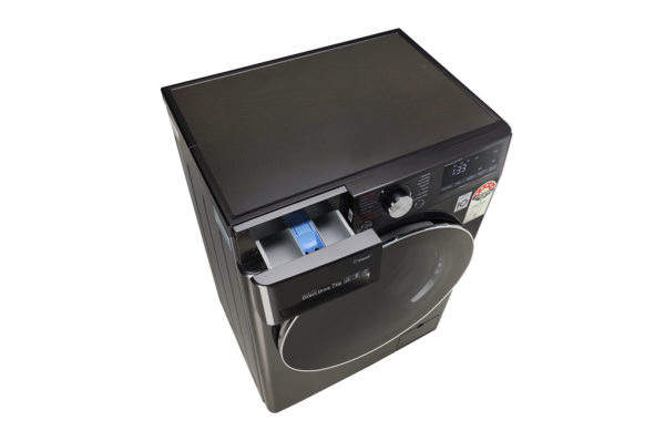 7.0Kg, AI Direct Drive™ Washer with Steam™ & TurboWash™ - Image 3